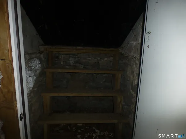 $220,000 | 104 Mt Pleasant Street, Norwich, CT 06360