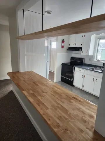 $2,000 | 125 Center Street, Unit 2, Lee, MA 01238