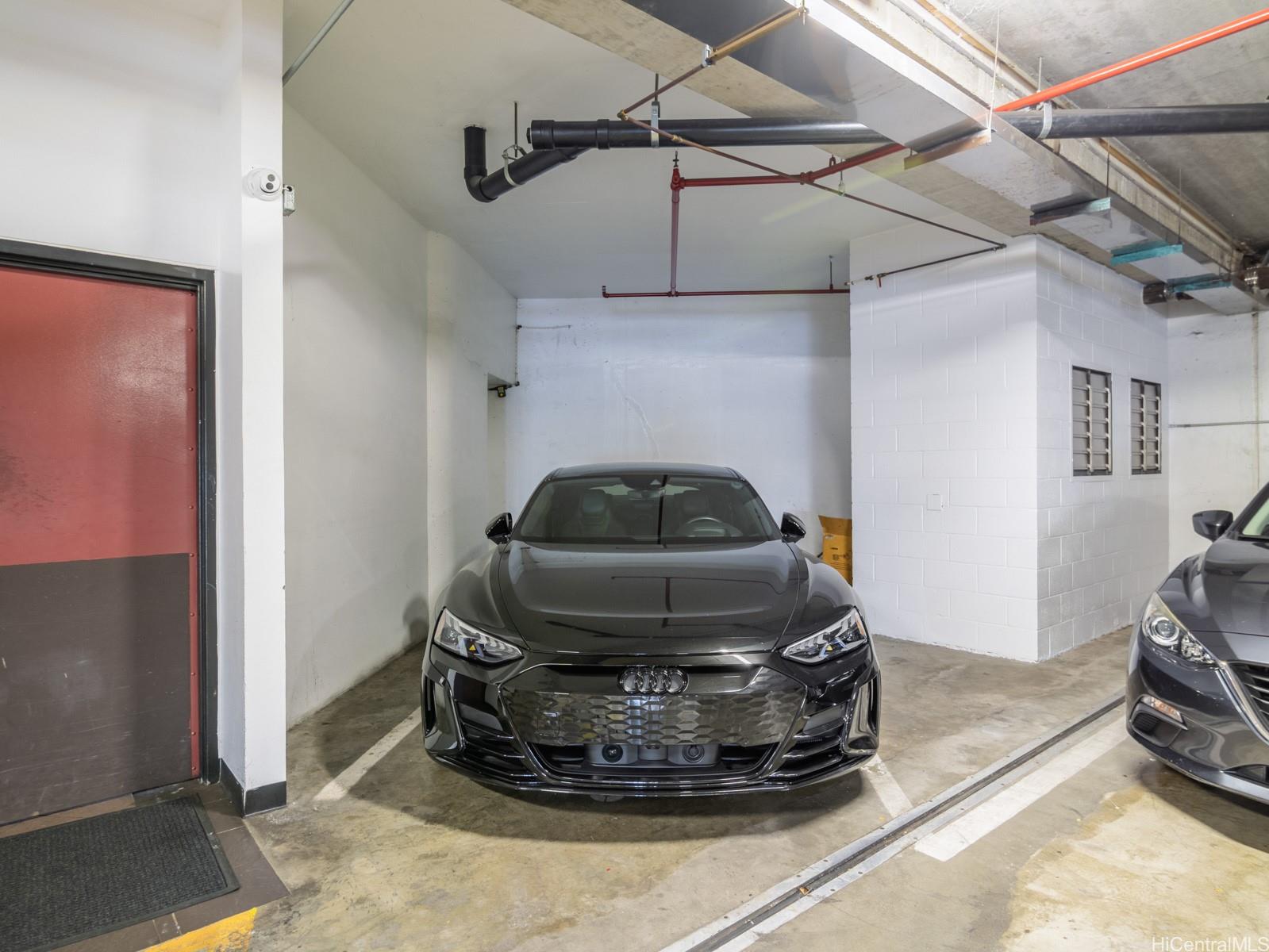 425 South Street, Unit 501 Honolulu, HI 96813 - Photo 17 of 25 a view of a gym equipment