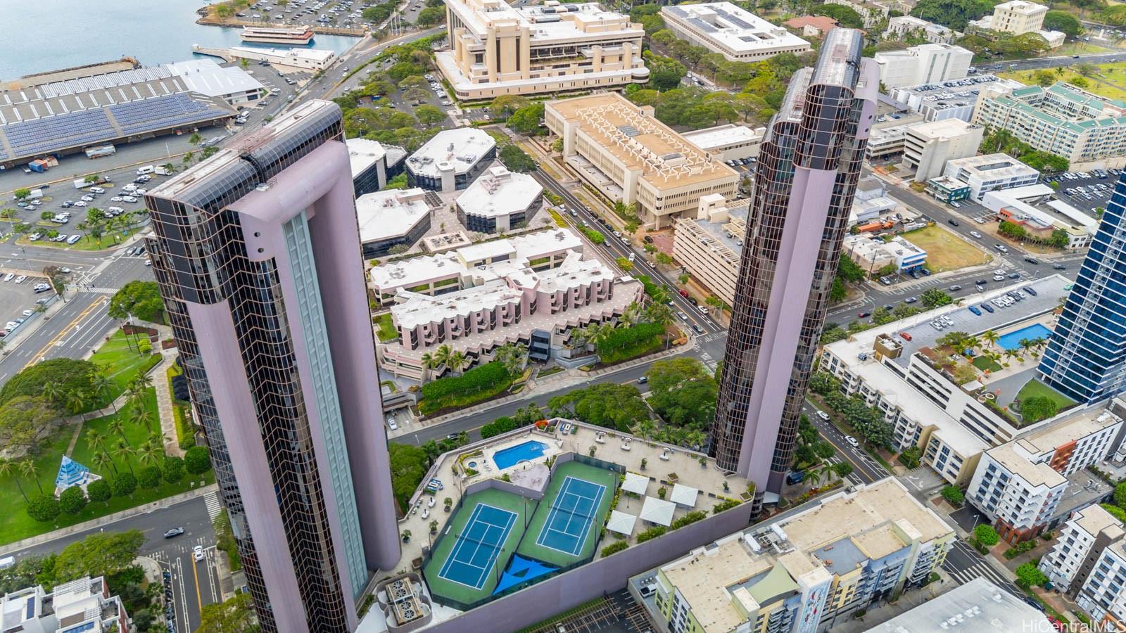 425 South Street, Unit 501 Honolulu, HI 96813 - Photo 24 of 25 a view of a balcony with wooden floor