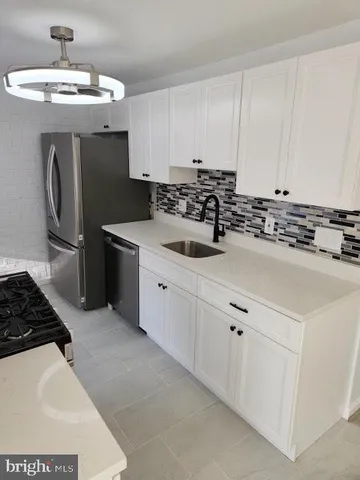 $200,000 | 3322 Huntley Square Drive, Unit B2, Temple Hills, MD 20748