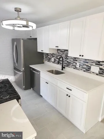 $200,000 | 3322 Huntley Square Drive, Unit B2, Temple Hills, MD 20748