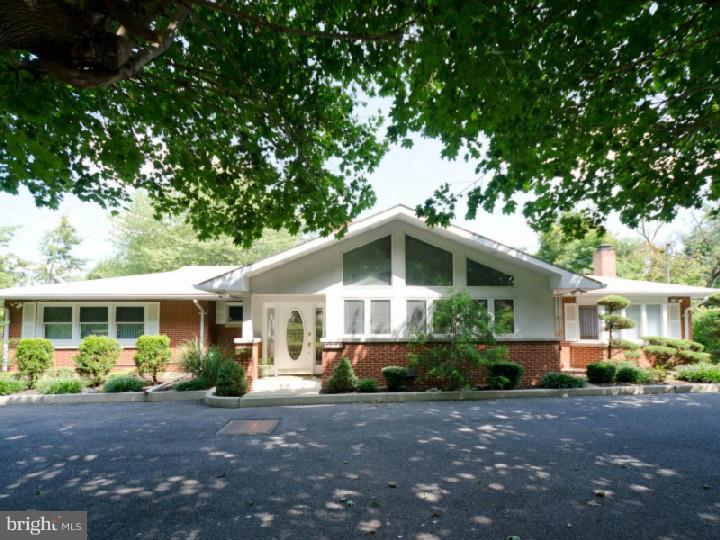 1556 Kelchner Road Bethlehem, PA 18018 - Photo 2 of 15 Gallery Image 2