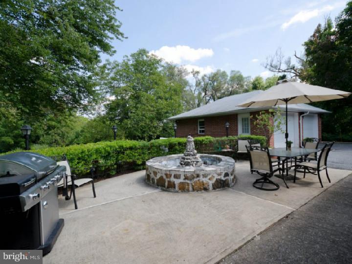 1556 Kelchner Road Bethlehem, PA 18018 - Photo 3 of 15 Gallery Image 3