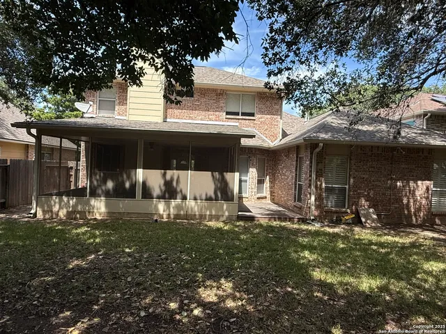 $2,250 | 119 Baythorne, Universal City, TX 78148