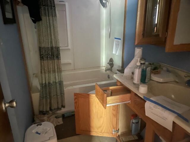 938 Clausen Avenue Three Rivers, MI 49093 - Photo 10 of 16 Bathroom