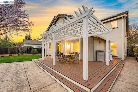 $2,000,000 | 2027 Calle Ricardo, Pleasanton, CA 94566