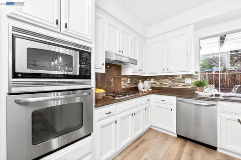 $2,000,000 | 2027 Calle Ricardo, Pleasanton, CA 94566