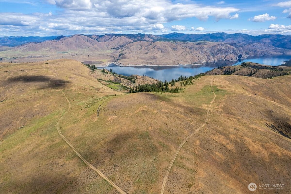 45000 Hanson Harbor Road North Wilbur, WA 99185 - Photo 1 of 34