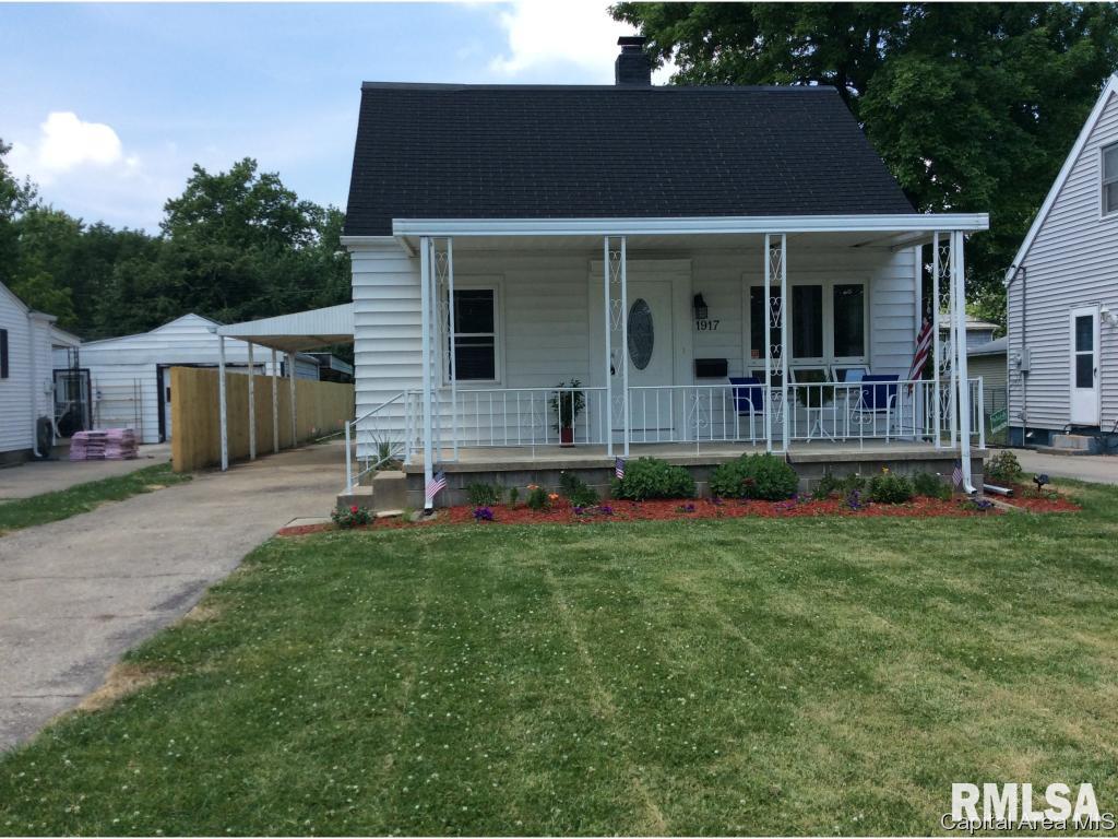 1917 North 22nd Street Springfield, IL 62702 - Photo 1 of 30