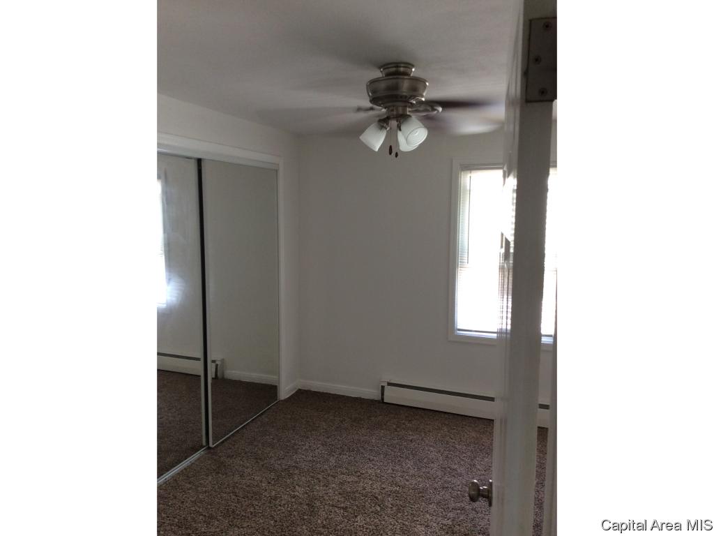1917 North 22nd Street Springfield, IL 62702 - Photo 9 of 30