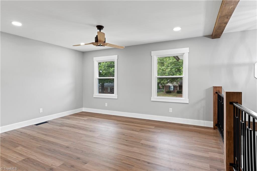 5811 Moravia Road Winston-Salem, NC 27127 - Photo 5 of 40 Living room