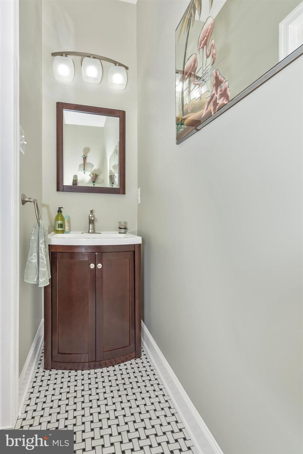 620 Hunting Ridge Drive Frederick, MD 21703 - Photo 18 of 30 Main Floor Powder Room