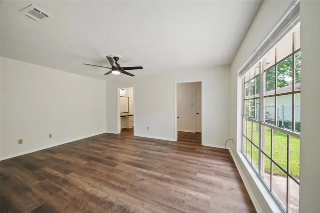 $2,700 | 719 Thornwood Drive, Shenandoah, TX 77381