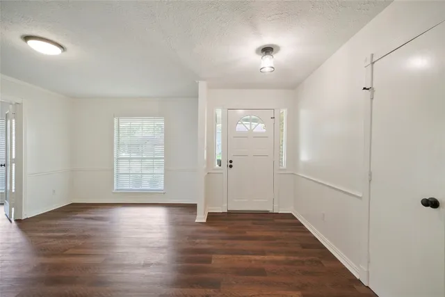 $2,700 | 719 Thornwood Drive, Shenandoah, TX 77381