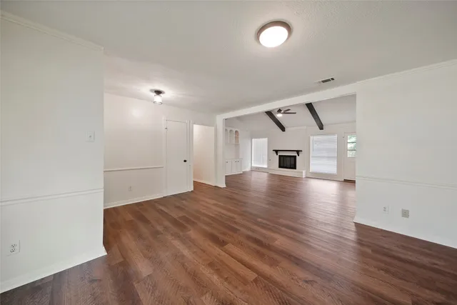 $2,700 | 719 Thornwood Drive, Shenandoah, TX 77381