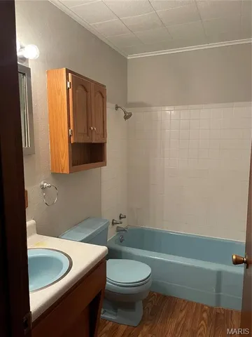 $900 | 2306 College Avenue, Alton, IL 62002