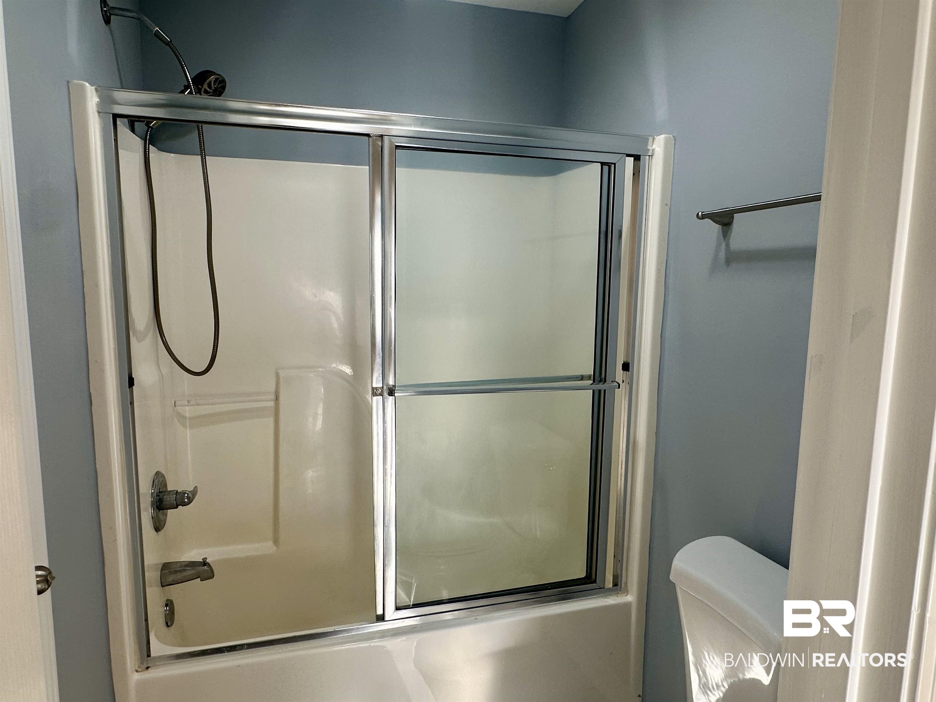 29449 Canal Road Orange Beach, AL 36561 - Photo 19 of 46 Bathroom 2 - upstairs