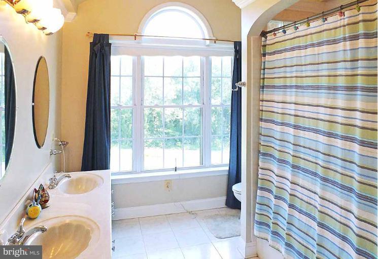 17718 Falls Road Upperco, MD 21155 - Photo 22 of 29 Upper Level Hall Bath