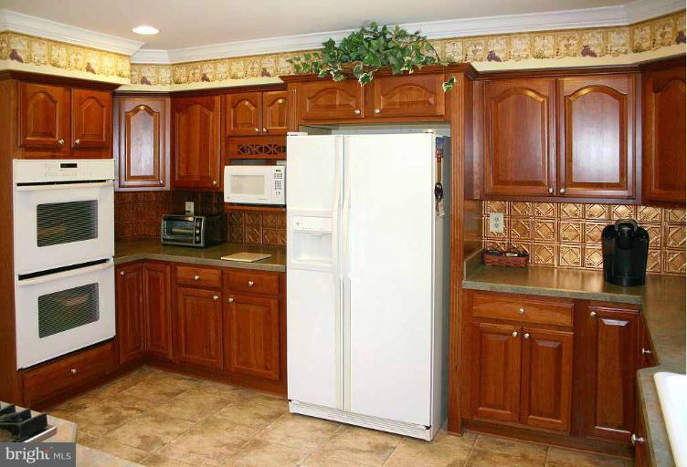 17718 Falls Road Upperco, MD 21155 - Photo 8 of 29 Kitchen, View 3