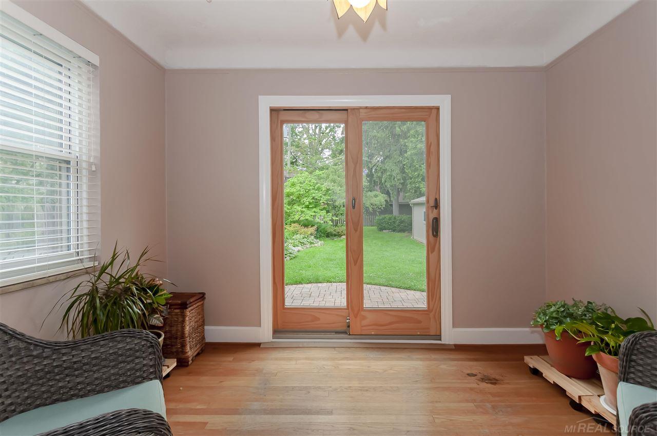 811 Lincoln Road Grosse Pointe, MI 48230 - Photo 8 of 43 50077595-7.JPG