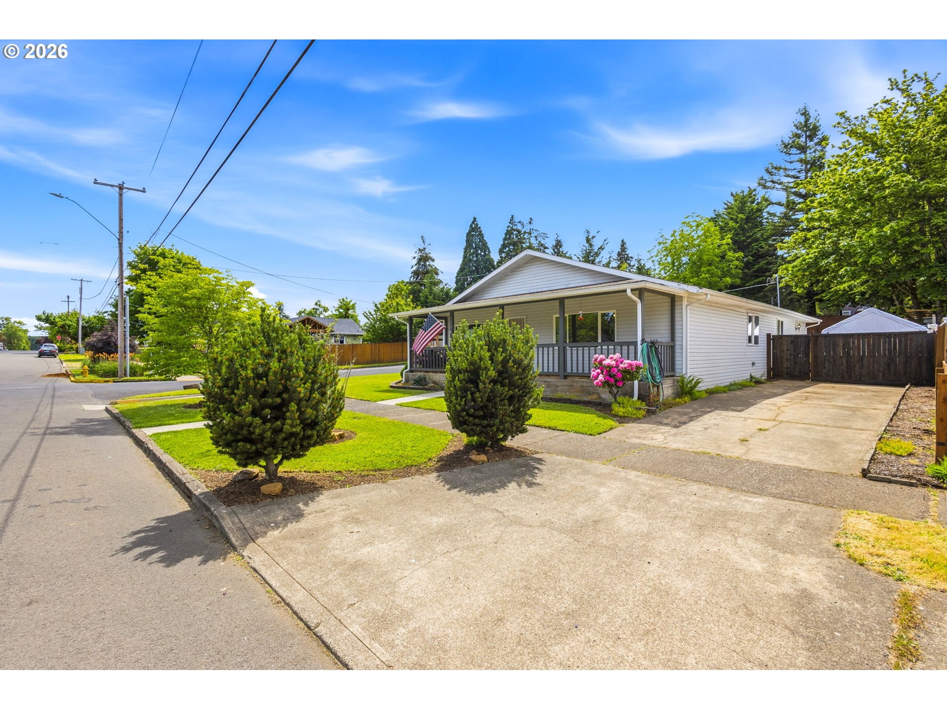1291 Southwest Hayter Street Dallas, OR 97338 - Photo 3 of 32