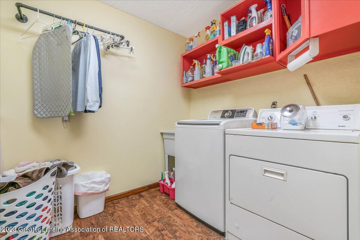 1801 Tomlinson Road Mason, MI 48854 - Photo 19 of 37 Laundry