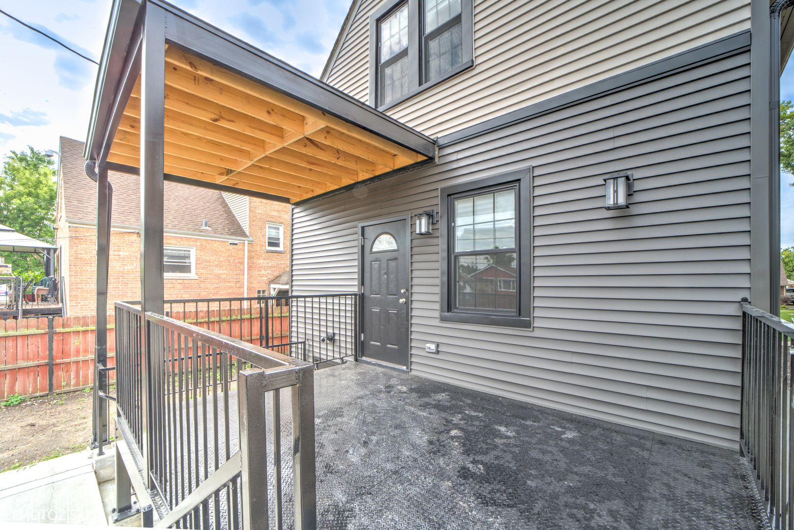 8021 45th Street Lyons, IL 60534 - Photo 32 of 43