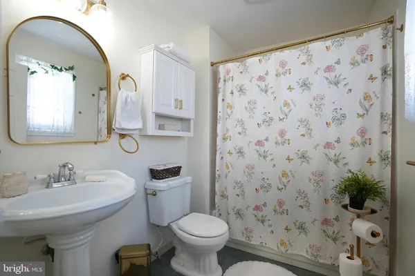 $395,000 | 18 Cobblestone Court, Sicklerville, NJ 08081