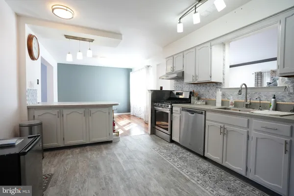 $395,000 | 18 Cobblestone Court, Sicklerville, NJ 08081