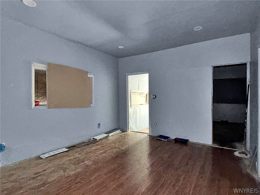 18 Helen Street Buffalo, NY 14213 - Photo 7 of 13