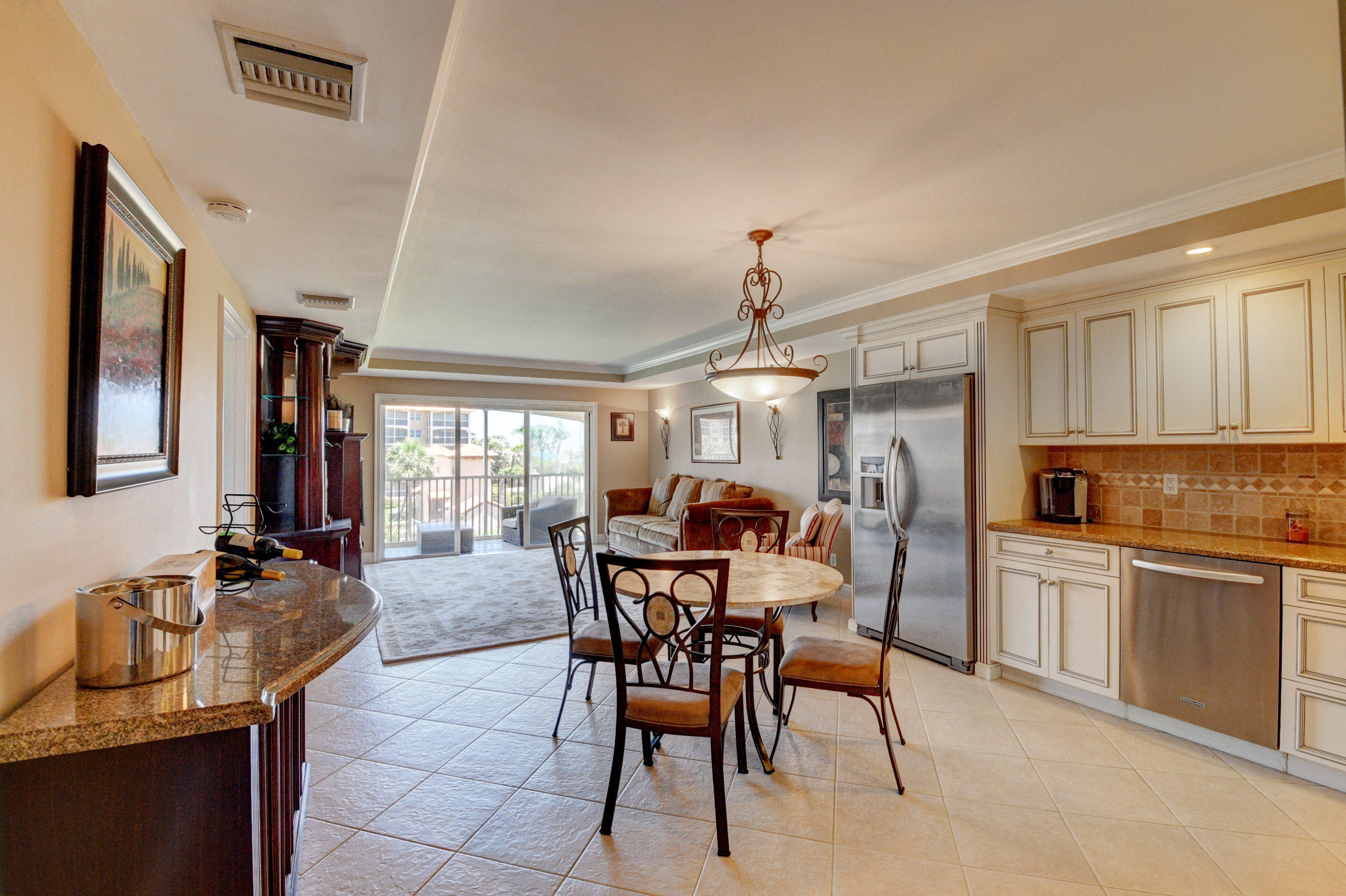 2871 North Ocean Boulevard, Unit D304 Boca Raton, FL 33431 - Photo 3 of 28 Eat In Kitchen
