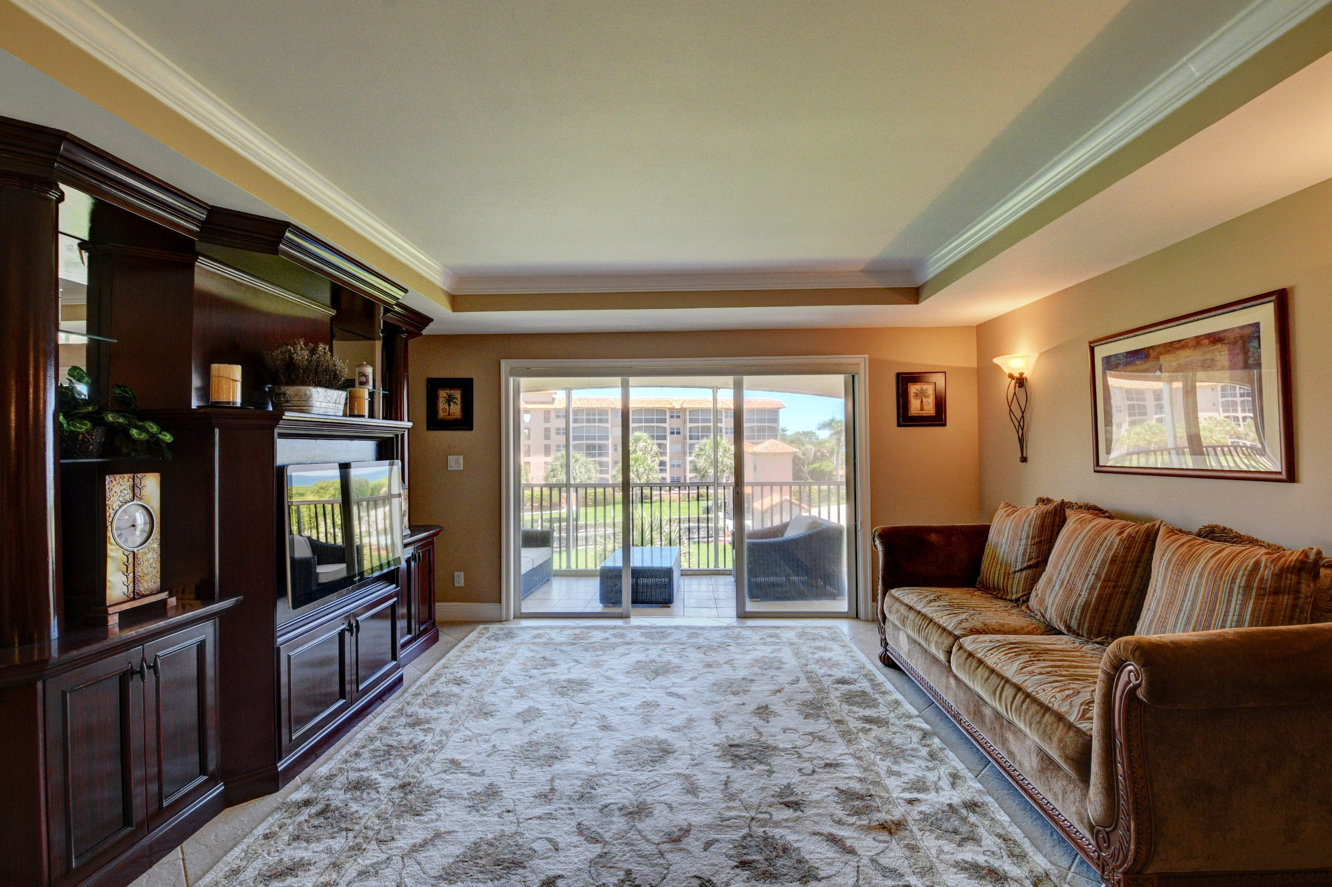 2871 North Ocean Boulevard, Unit D304 Boca Raton, FL 33431 - Photo 8 of 28 Living Room