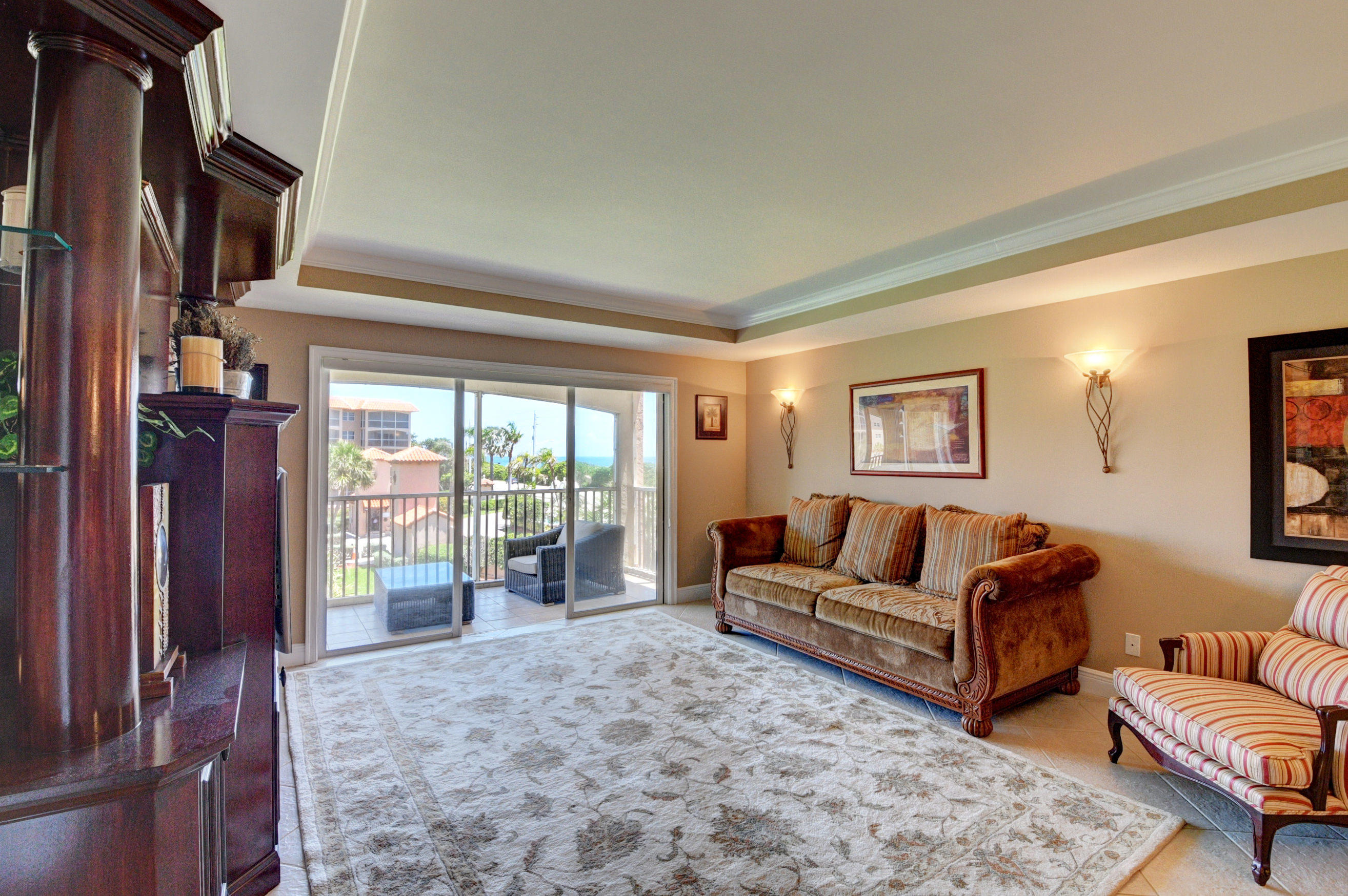 2871 North Ocean Boulevard, Unit D304 Boca Raton, FL 33431 - Photo 9 of 28 Living Room
