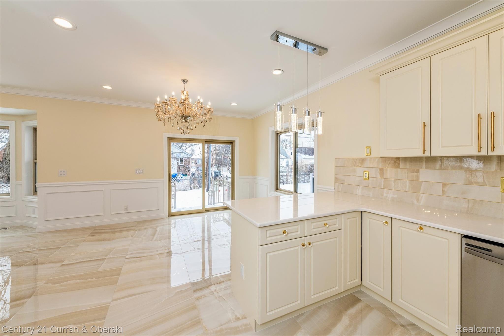 7448 Coleman Street Dearborn, MI 48126 - Photo 26 of 66 DSC_6080.jpg