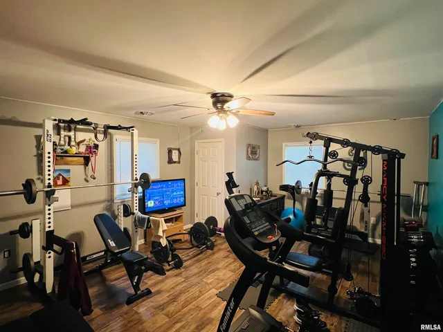 $299,000 | 25001 Old Salt Trail, Stonefort, IL 62987