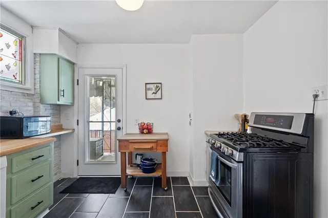 $295,000 | 605 Whitney Avenue, Pittsburgh, PA 15221