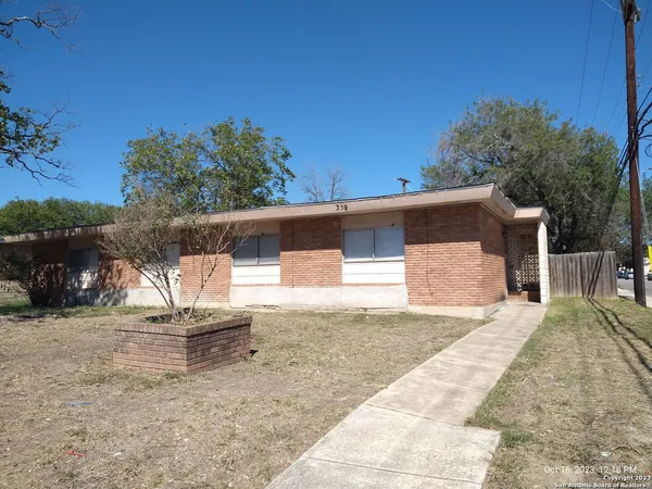 $1,050 | 359 Waxwood Lane, San Antonio, TX 78216