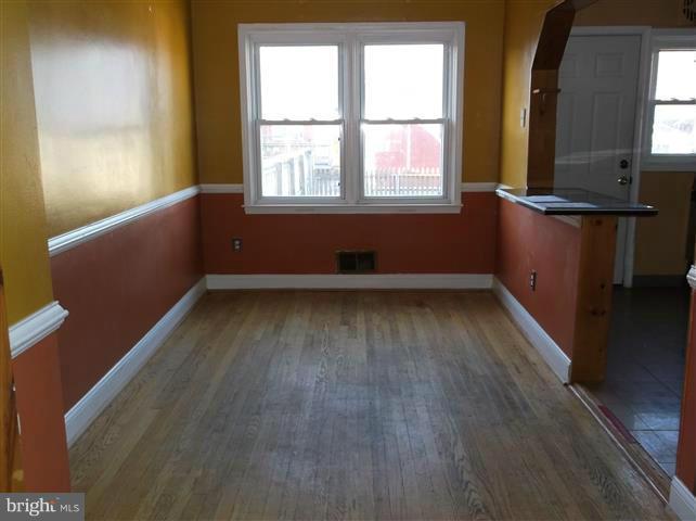 2149 Redthorn Road Baltimore, MD 21220 - Photo 4 of 21 Dining Room