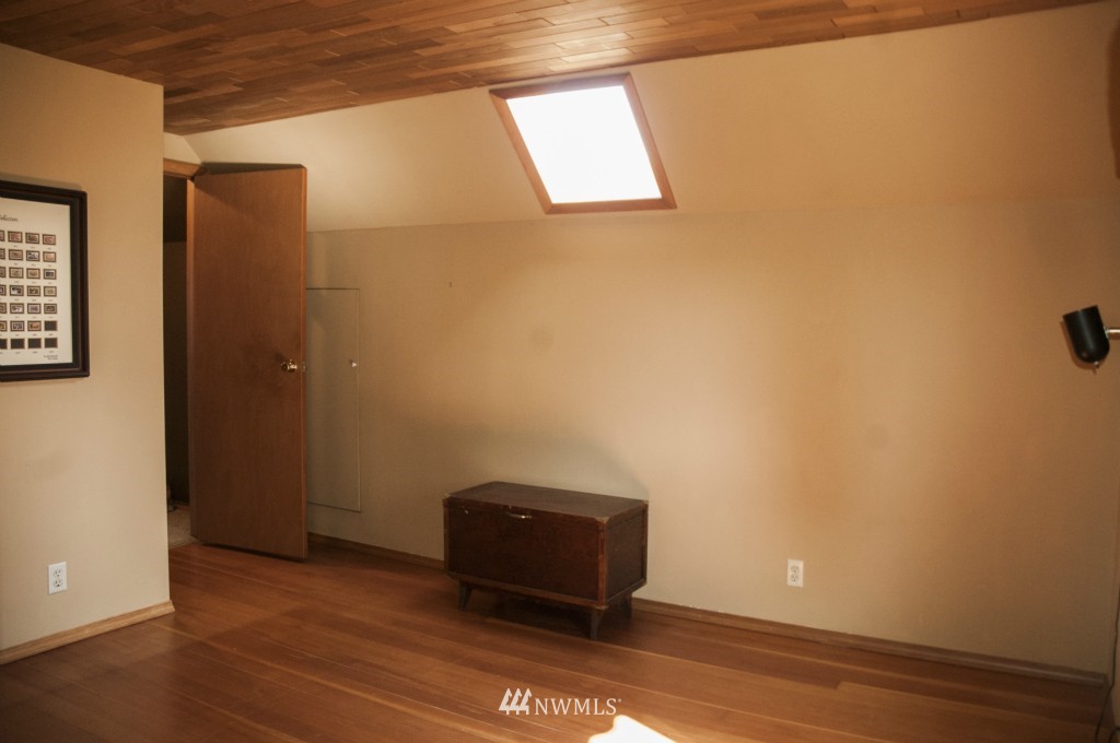 3326 Columbia Heights Road Longview, WA 98632 - Photo 11 of 25 Gallery Image 11