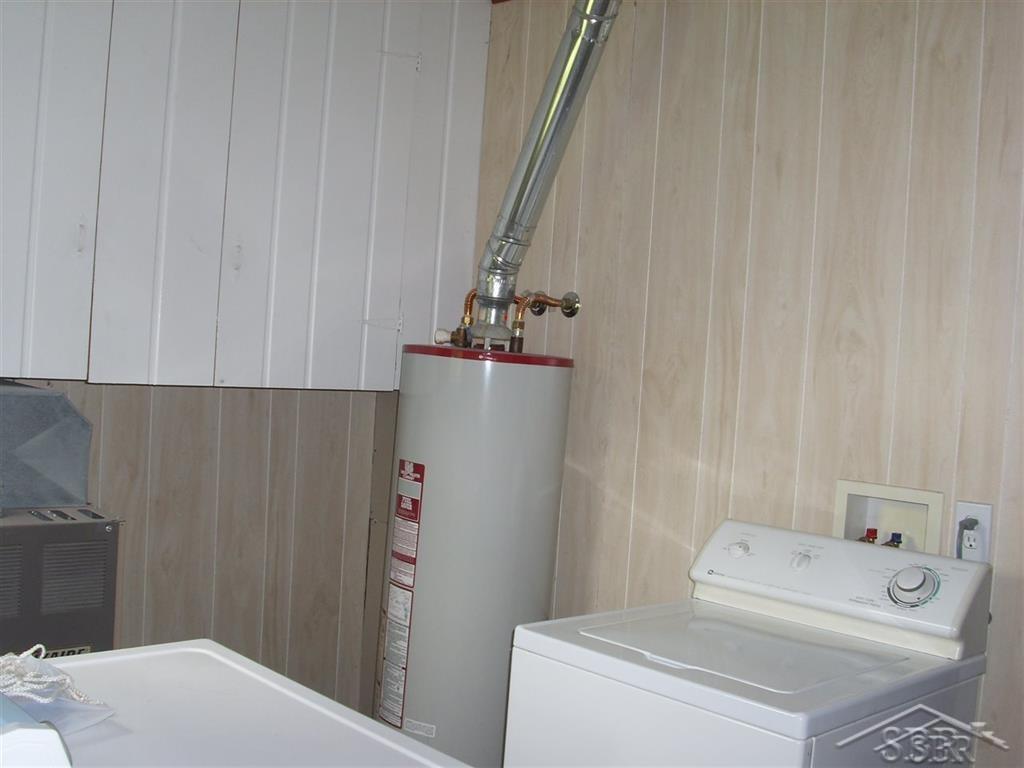 6243 McKinley Road Bridgeport, MI 48722 - Photo 6 of 7 31284251-5.JPG
