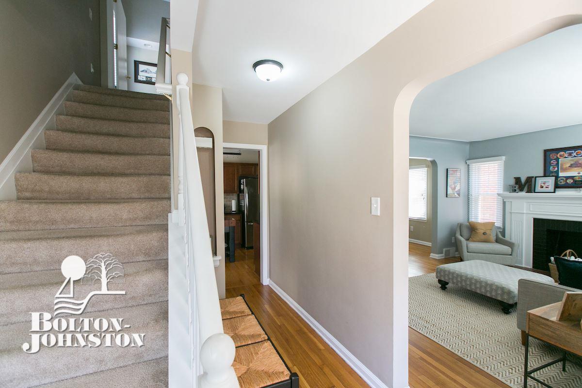 1616 Hampton Road Grosse Pointe Woods, MI 48236 - Photo 6 of 29