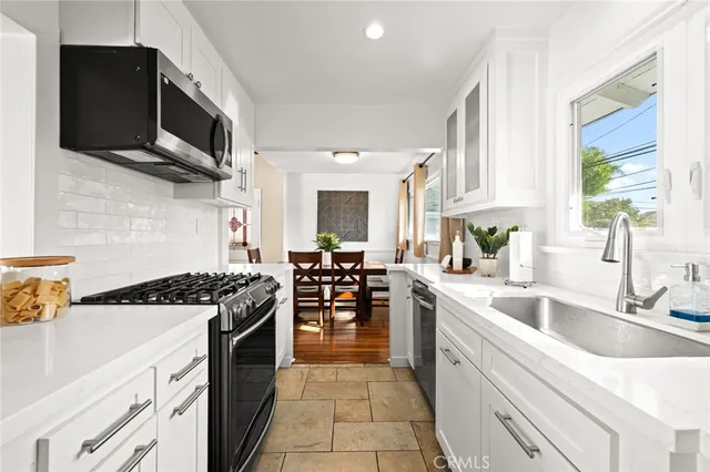 $1,980,000 | 2689 Santa Ana Avenue, Costa Mesa, CA 92627