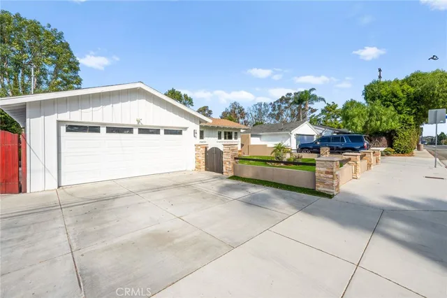 $1,980,000 | 2689 Santa Ana Avenue, Costa Mesa, CA 92627