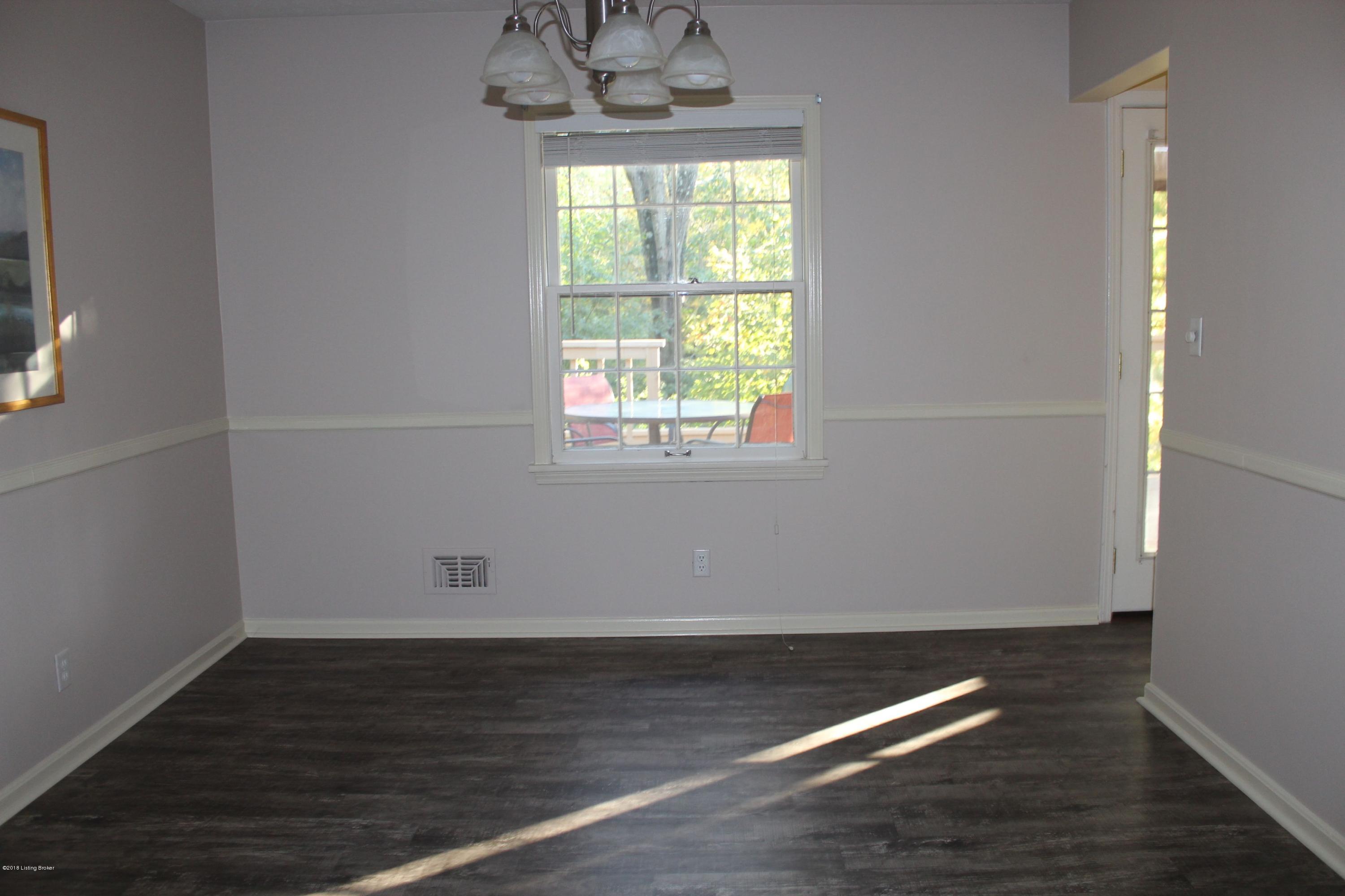 8904 Collingwood Road Louisville, KY 40299 - Photo 19 of 37 acolingdinerm