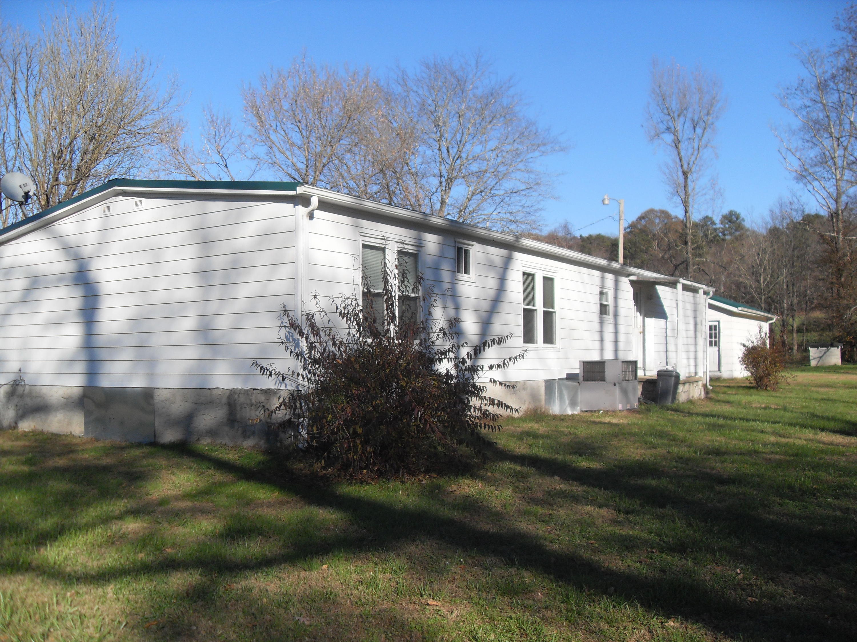 90 Condra Road Ringgold, GA 30736 - Photo 3 of 23 90 Condra Road 033