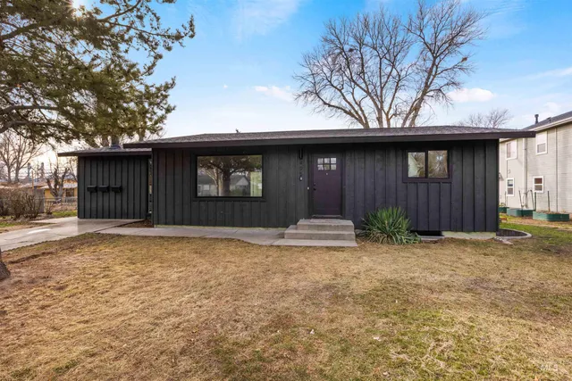 $575,000 | 495 South 3rd E Street, Mountain Home, ID 83647