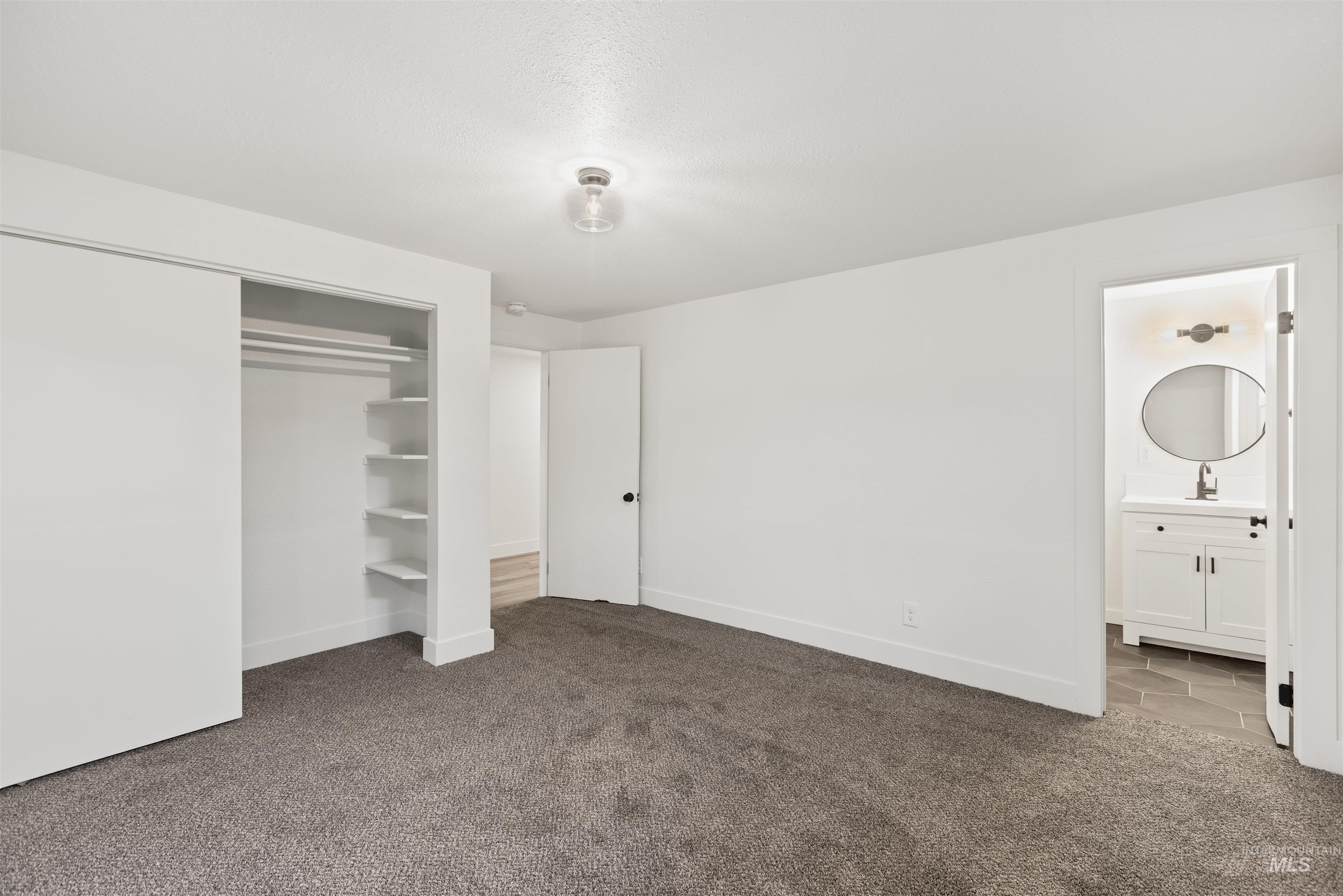 495 South 3rd E Street Mountain Home, ID 83647 - Photo 20 of 46 Unit B primary w/ Full Bath