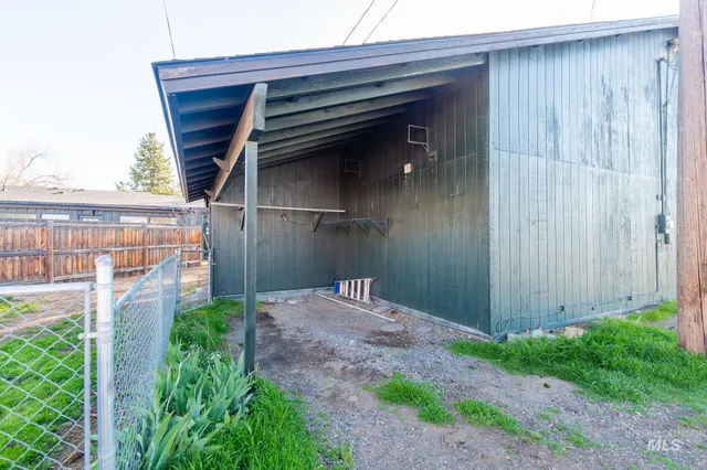 $575,000 | 495 South 3rd E Street, Mountain Home, ID 83647