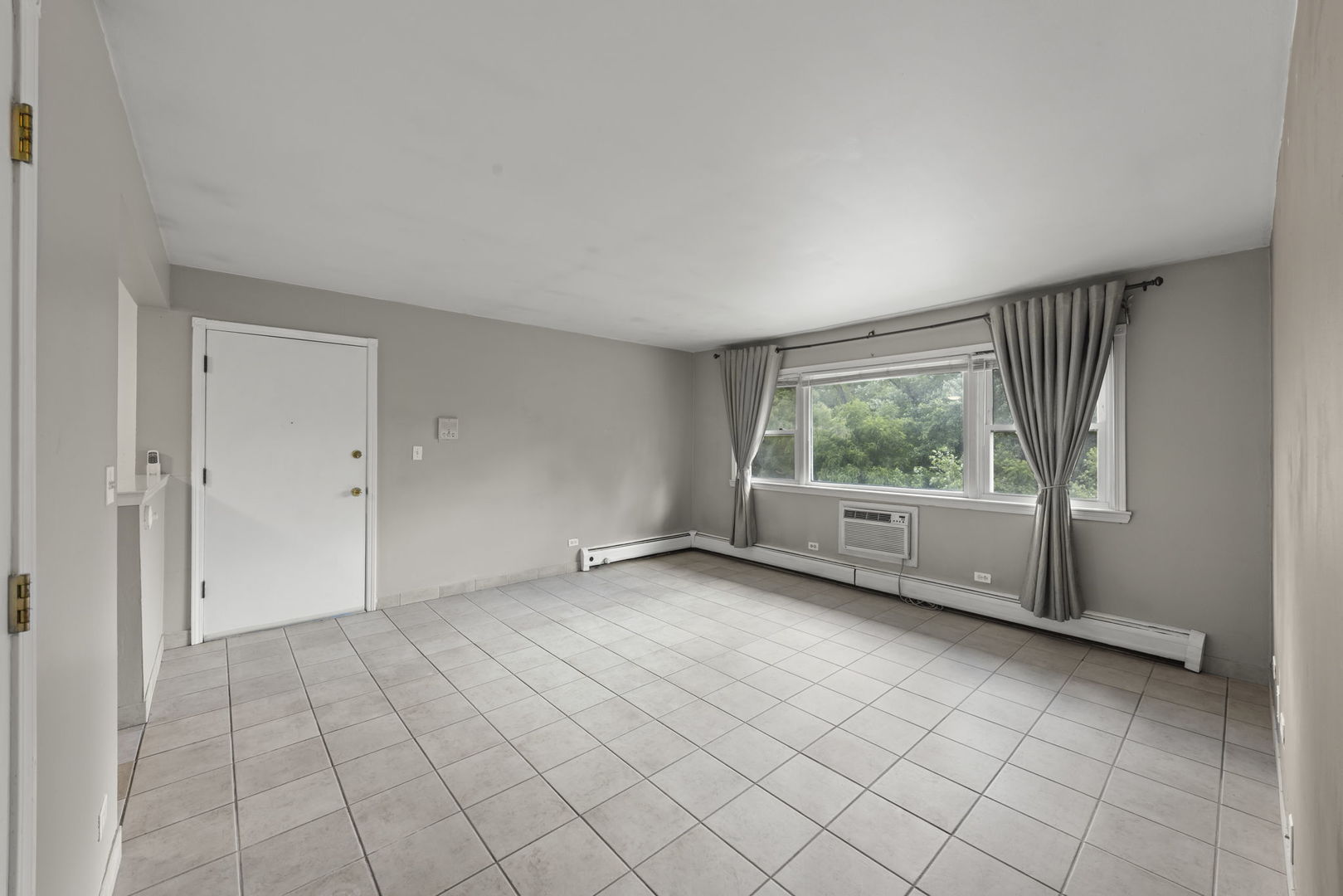 255 East Oak Street, Unit 12 Addison, IL 60101 - Photo 6 of 20